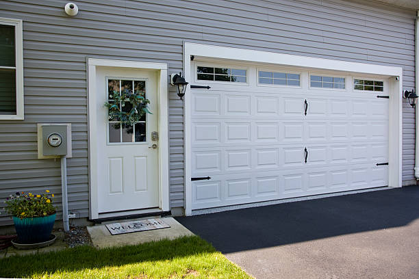 24/7 Emergency Garage Door Panel Replacement experts in Glasgow, OR